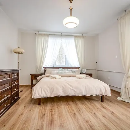 Handzel Apartament *